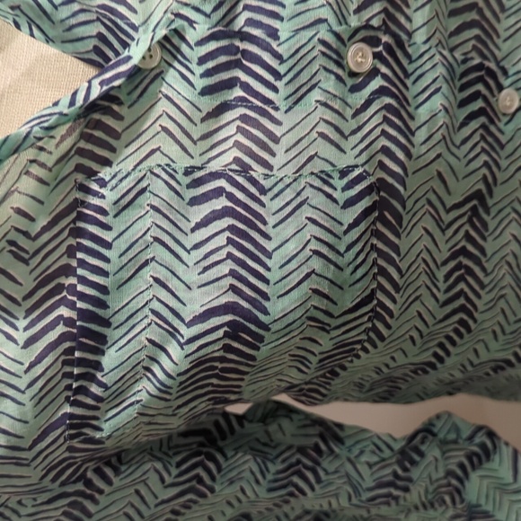 Weekend Maxmara button up Blue tones in abstract chevron print - Picture 2 of 6